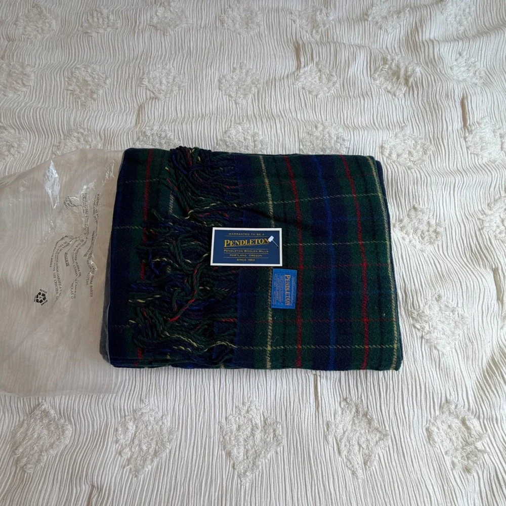 VTG Pendleton Highland Motor Robe Wool Blanket Plaid Green Blue NWT USA